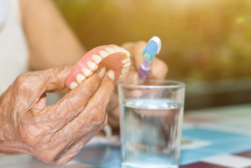 cleaning dentures